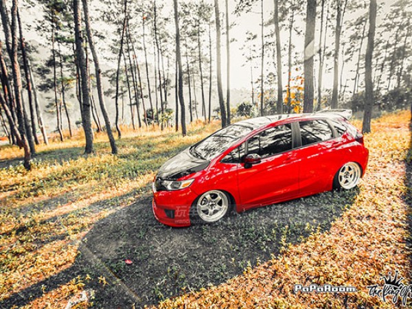 飞度蛋蛋的个性红改装